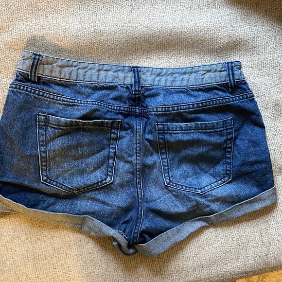Two toned Forever 21 denim shorts - Picture 4 of 4